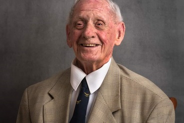 Ipswich Airforce Veteran Doug Simonds celebrates 100 years