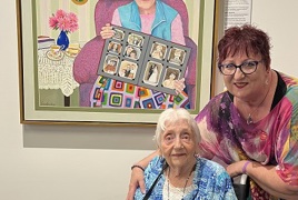 Zita and daughter Donna at Brisbane Portrait Prize opening night  Zita and daughter Donna at Brisbane Portrait Prize opening night