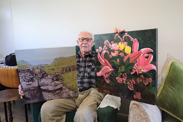 Neville has been a part of the Toowoomba Art Society for eight years. 