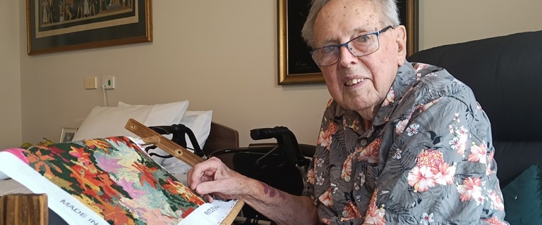 Syd working on his latest tapestry.jpg Syd working on his latest tapestry.jpg