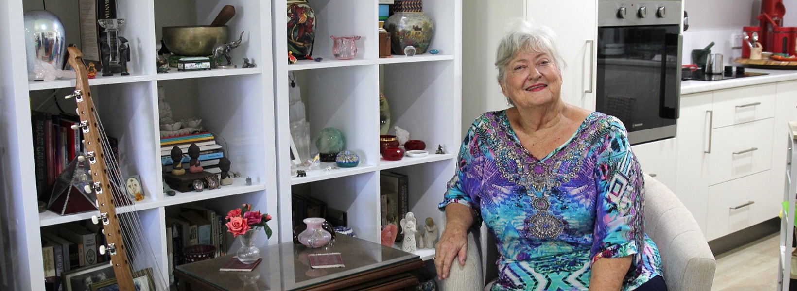 Zoe in her studio apartment in Rowes Bay retirement village.jpg Zoe in her studio apartment in Rowes Bay retirement village.jpg